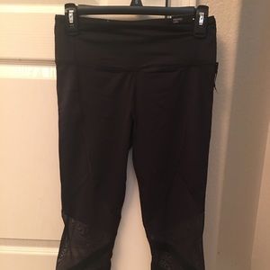 Victoria’s Secret Sport capris